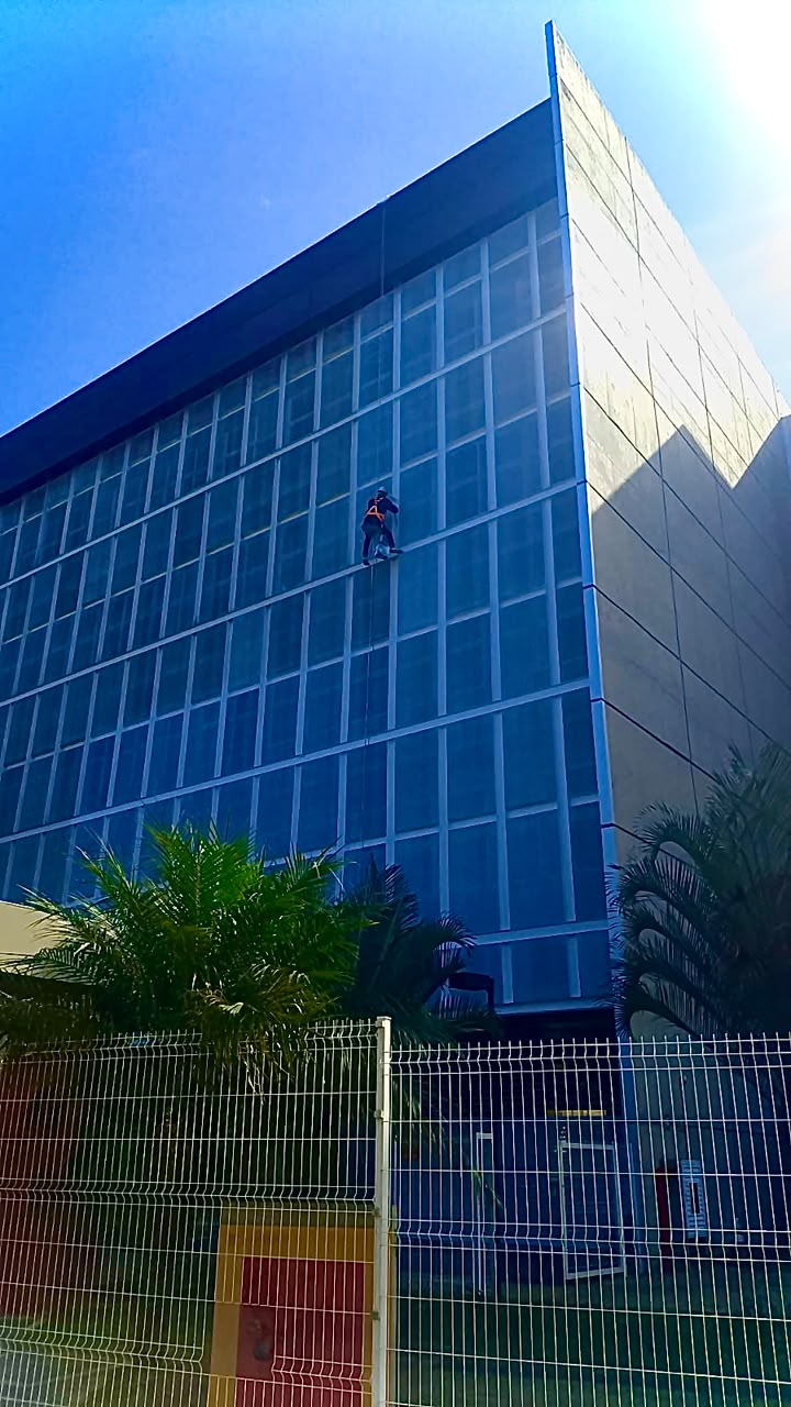 Restauração de Brise e Pintura em Altura